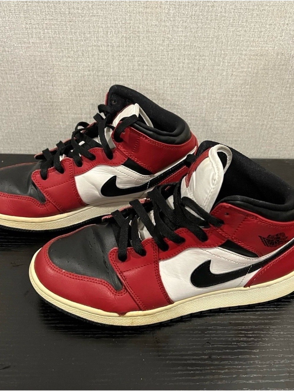 Nike Air Jordan Basketball Shoes Men's Size 7Y Red Black Toe Originals